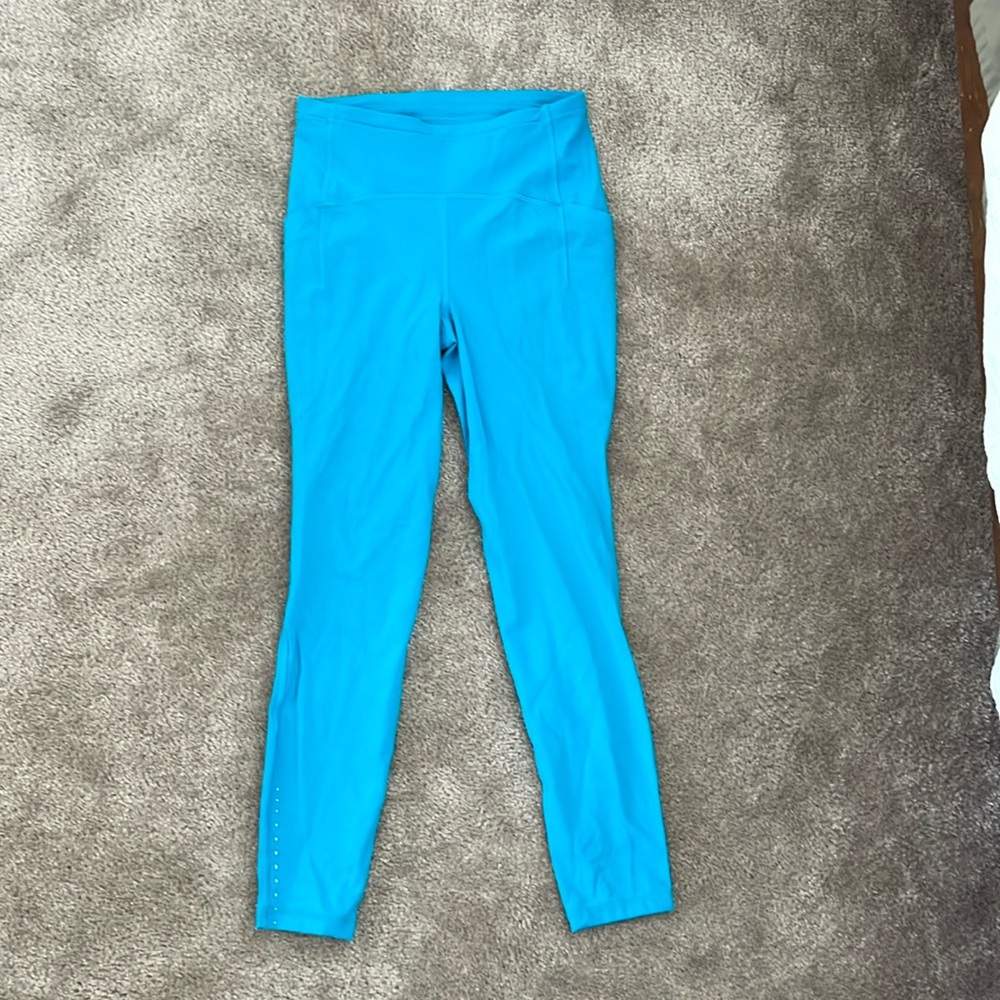 Lululemon with side pockets